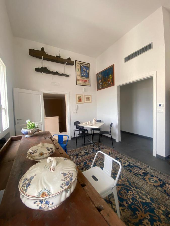 Bric A Brac Eclectic Rooms Uggiano La Chiesa Exterior foto
